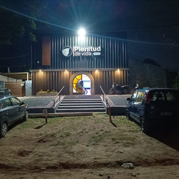 EL AUDITORIO UBICADO EN EL PINAR CENTRO NORTE, QUE ME ABRIO LAS PUERTAS DE PAR EN PAR, PARA ENTREGARME AL SEÑOR JESUCRISTO, “PLENITUD DE VIDA”…