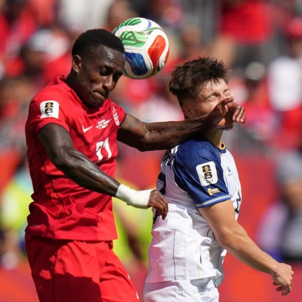 Los europeos comenzaron arriba, pero no pudieron aguantar la embestida del equipo anfitrión, que logró rescatar un punto en Toronto.