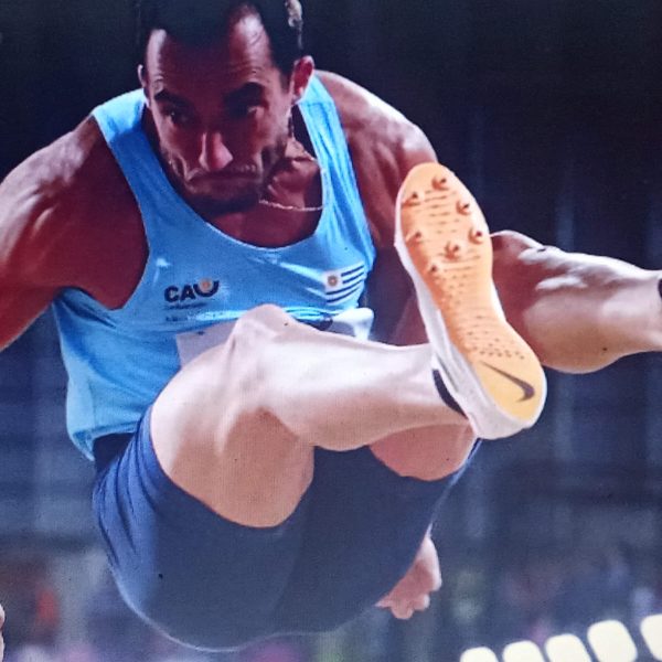 Nuestro atleta uruguayo, Emiliano Lasa ganó medalla de ORO en el Campeonato Panamericano de Atletismo 2026 ciudad de Medellín con el estatus de categoría “A” de World Athletics.