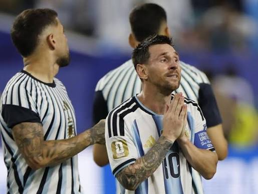 ⚽ Argentina de MESSI clasificó a cuartos con estadio de Atlanta lleno, con 70.000 almas, este jugador no hay con que darle, no hizo buen partido, pero siempre está cuando su selección decae como con Cabo Verde y hoy paso lo mismo de perder 2-0 paso a 3-0 .