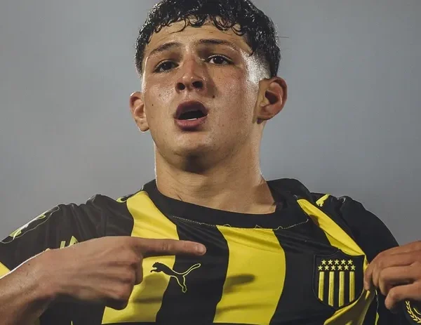 ⚽💛🖤 Así es como debe ganar un equipo grande y el Carbonero lo demostró. El equipo de Diego Aguirre se floreó, goleó con un notable Leonel Jaime y es bicampeón del Torneo Intermedio…