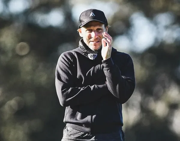 Recién hoy 06/08, Diego Forlán fue confirmado oficialmente por la Asociación Uruguaya de Fútbol como el nuevo director técnico de la selección uruguaya Sub-20 de cara al Sudamericano de la categoría en enero de 2027, y asumirá también en paralelo un interinato al frente de la selección mayor absoluta hasta marzo de 2027