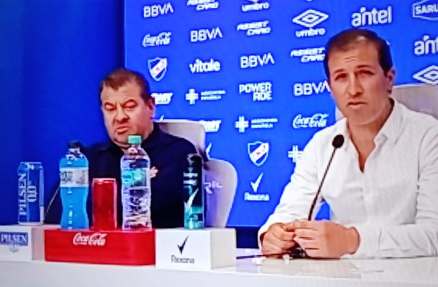 ⚽💙🤍❤️ Pablo Álvarez es el nuevo gerente deportivo, está en este momentos en plena conferencia, después de la desvinculación de Eguren.